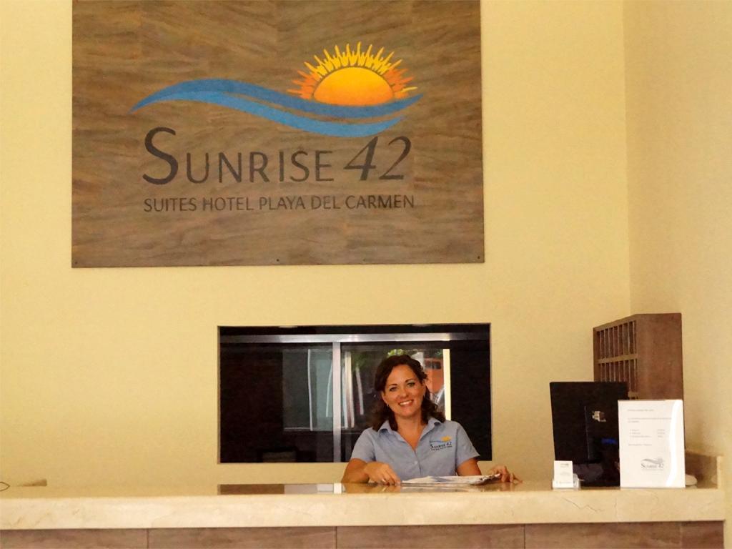 Sunrise 42 Suites Hotel Playa del Carmen Buitenkant foto