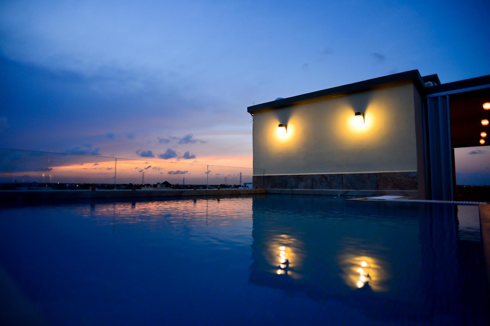 Sunrise 42 Suites Hotel Playa del Carmen Buitenkant foto