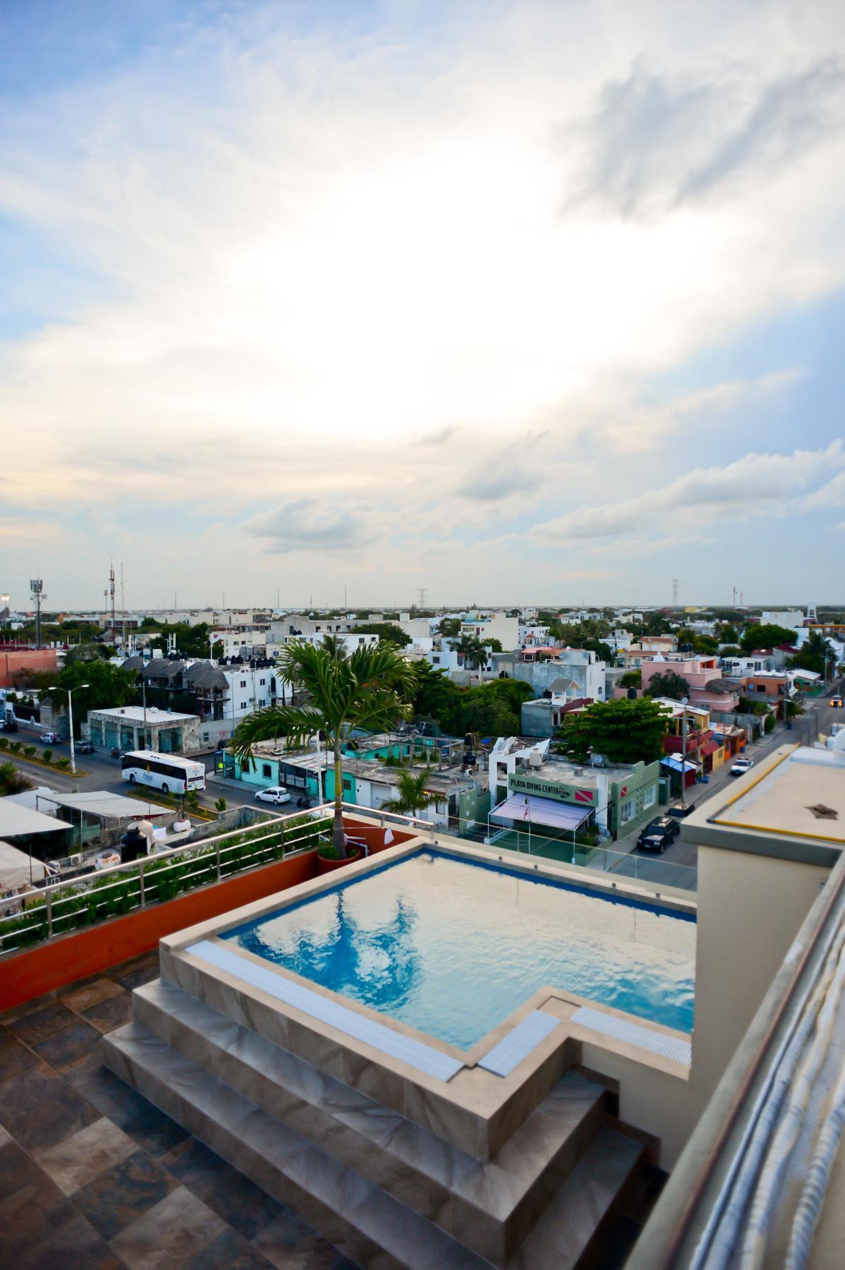Sunrise 42 Suites Hotel Playa del Carmen Buitenkant foto