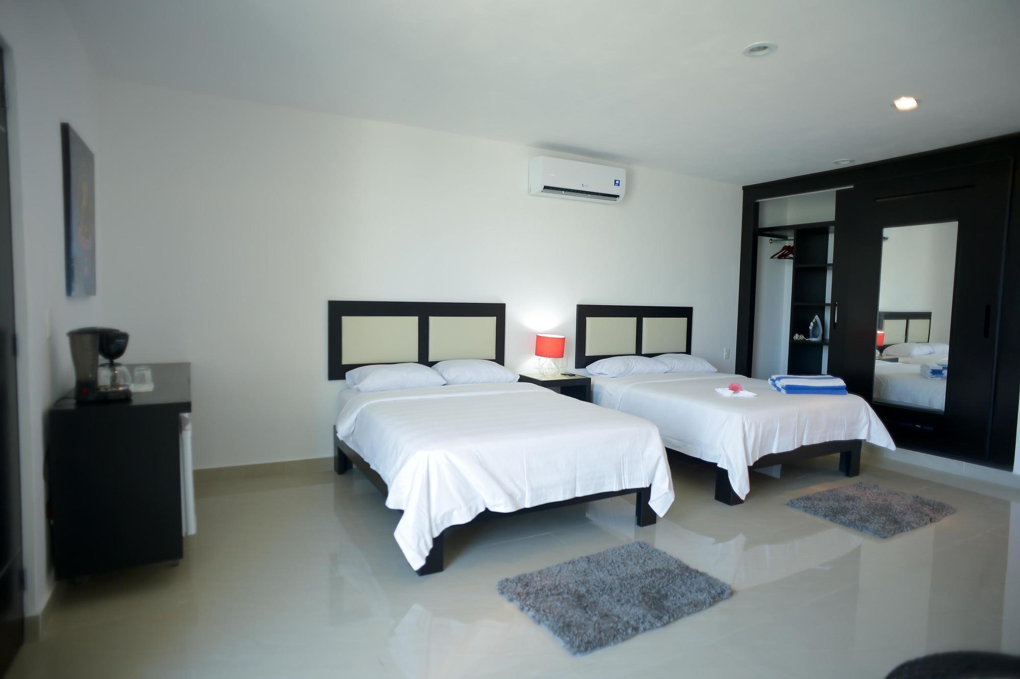 Sunrise 42 Suites Hotel Playa del Carmen Buitenkant foto