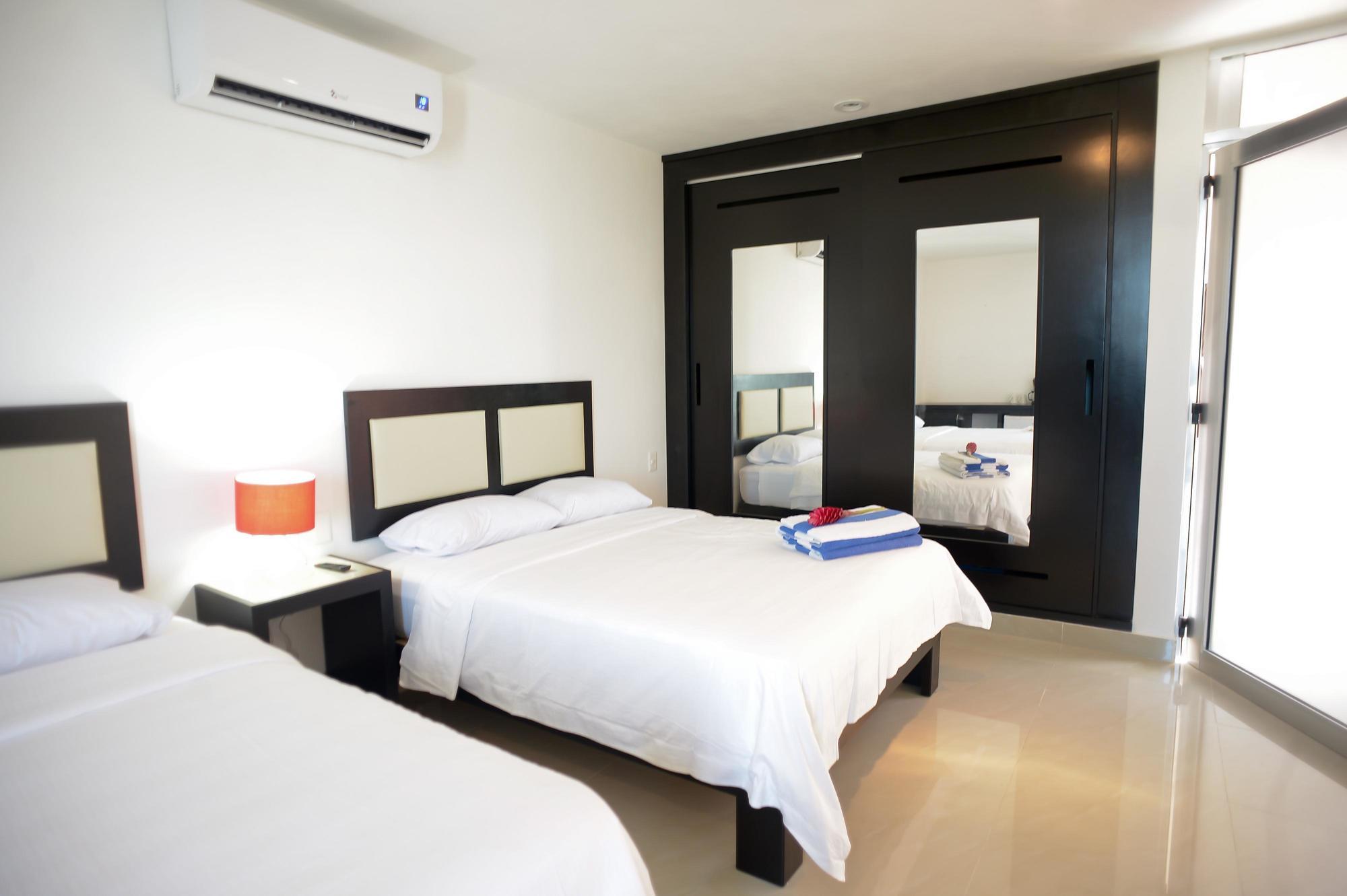 Sunrise 42 Suites Hotel Playa del Carmen Buitenkant foto
